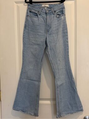 SIZE 25 Curve Love | Abercrombie & Fitch Vintage Flare High Rise Jeans - Blue